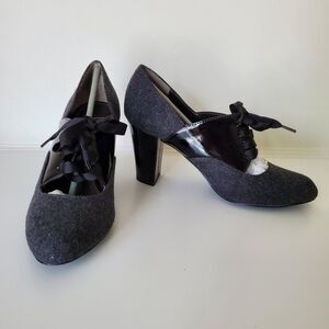 Liz Claiborne - black patent and tweed heels - size 7